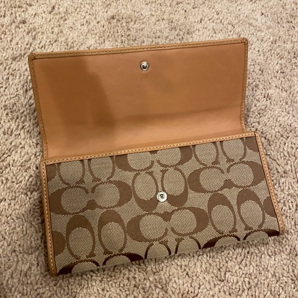 Brown Coach Wallet - Picture 5 of 8